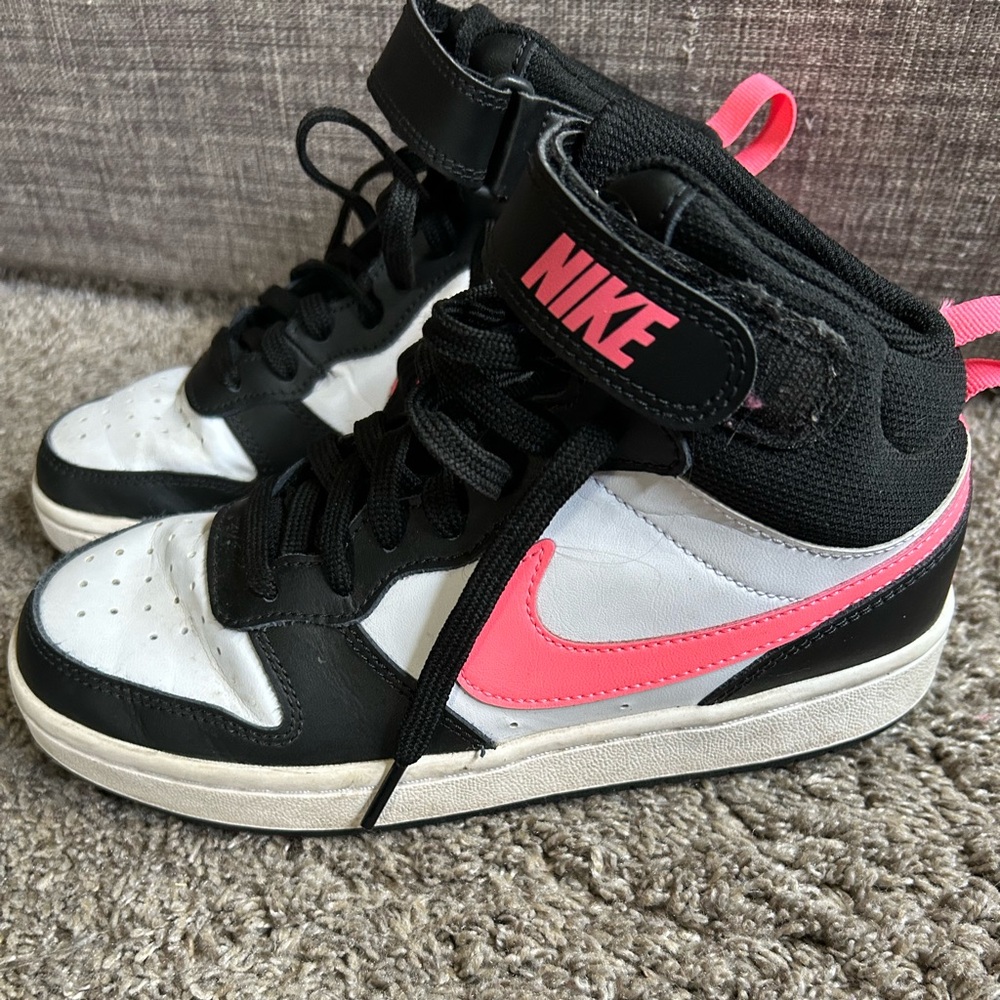Girls Nike high top sneakers size 4Y